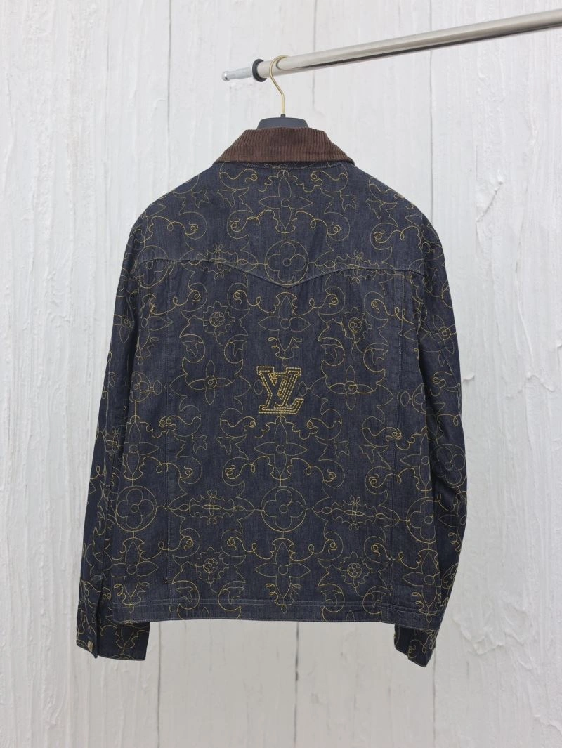Unisex Louis Vuitton Outwear 136824