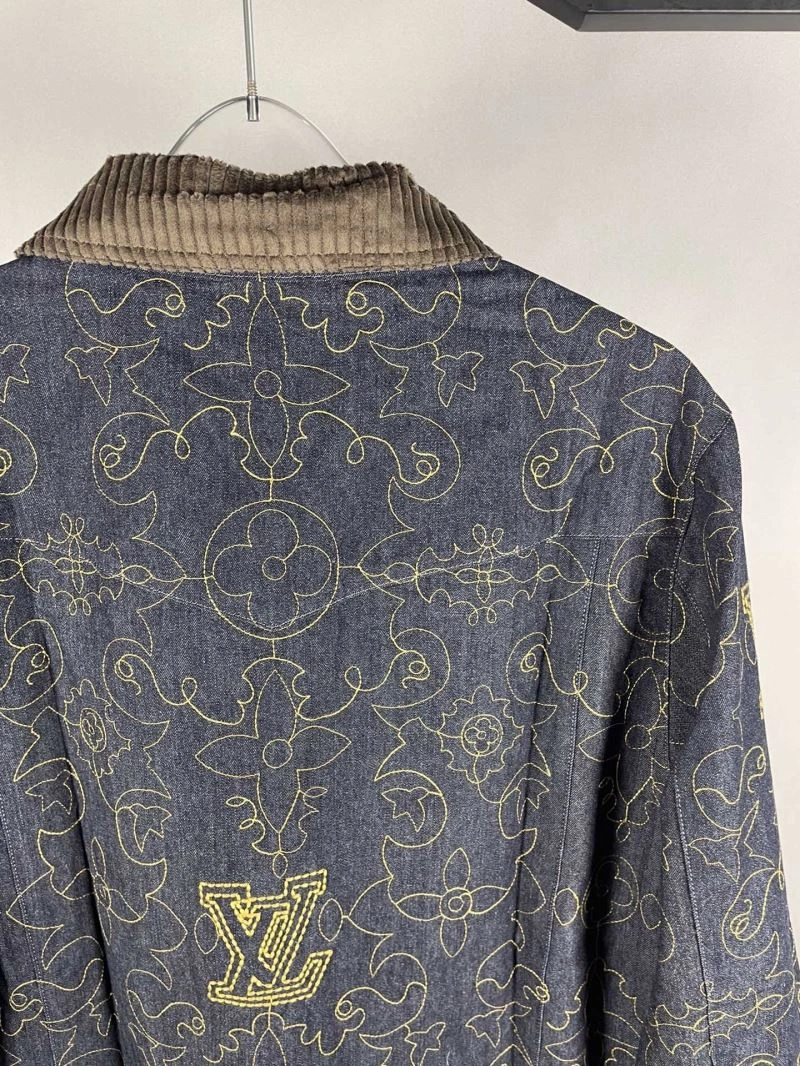 Louis Vuitton Outwear ModernLook 136821