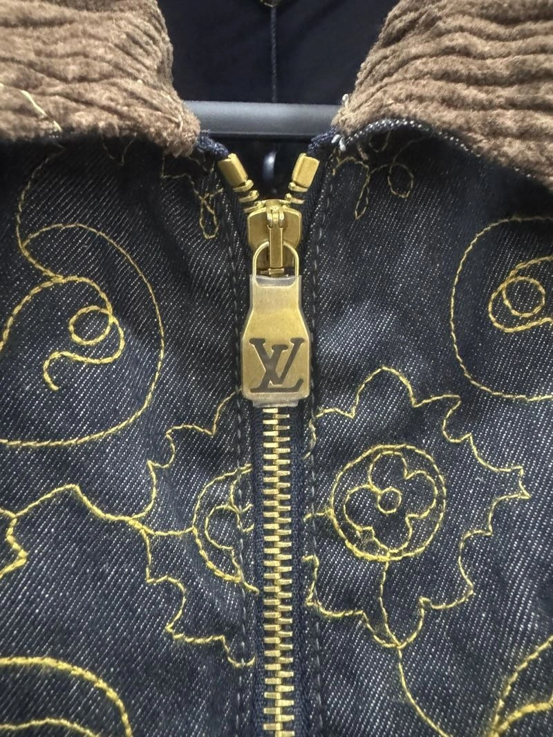 Louis Vuitton Outwear ZeroBulk 136838