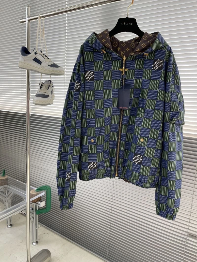 Resilient Louis Vuitton Outwear 136832