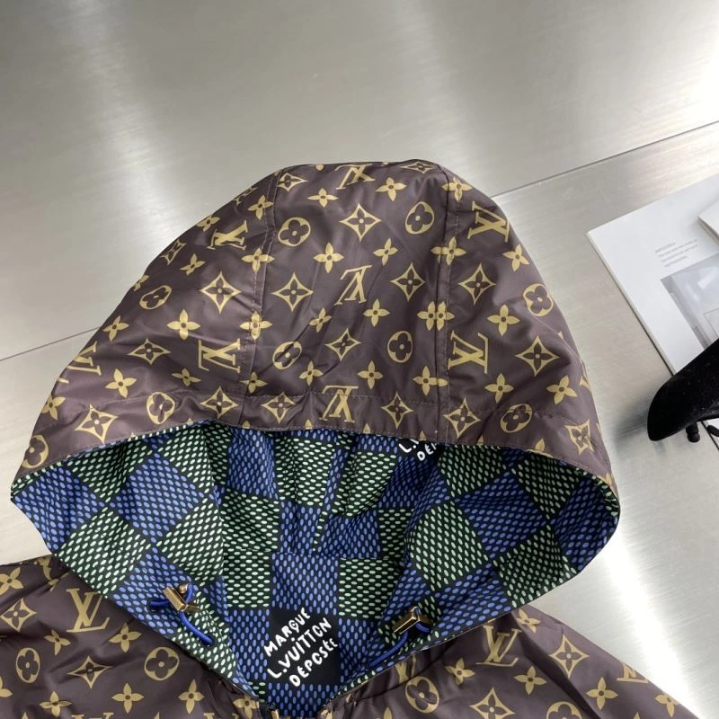 Resilient Louis Vuitton Outwear 136832