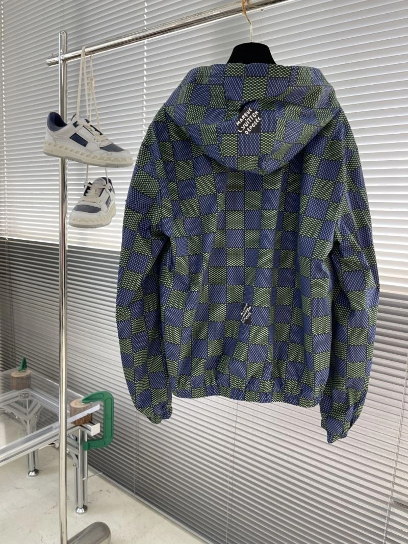 Resilient Louis Vuitton Outwear 136832