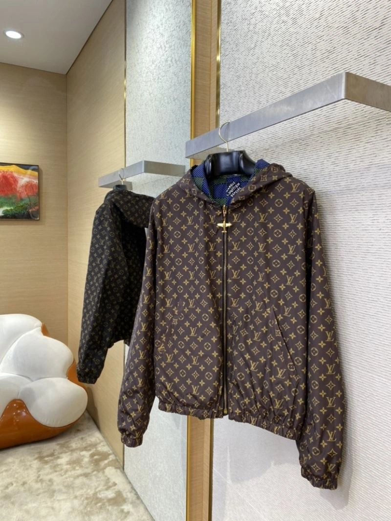 QuickDry Louis Vuitton Outwear 136819
