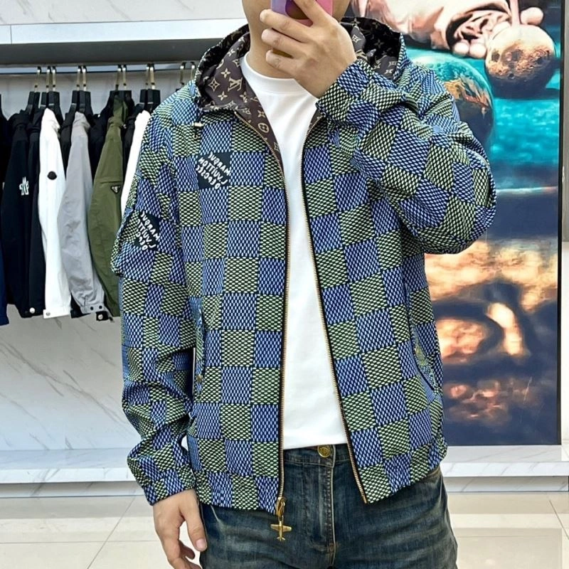 Breathable Louis Vuitton Outwear 136833