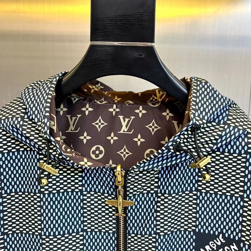 Breathable Louis Vuitton Outwear 136833