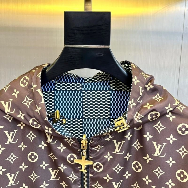 SportInspired Louis Vuitton Outwear 136816
