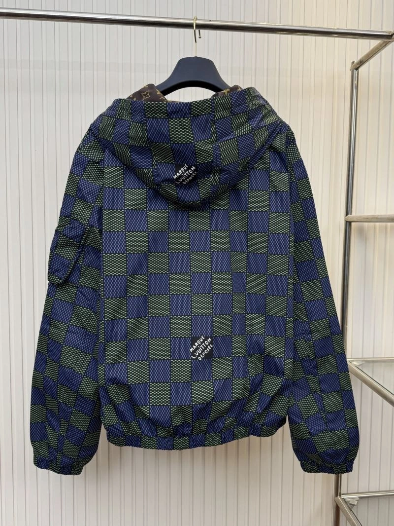 Classic Louis Vuitton Outwear 136804