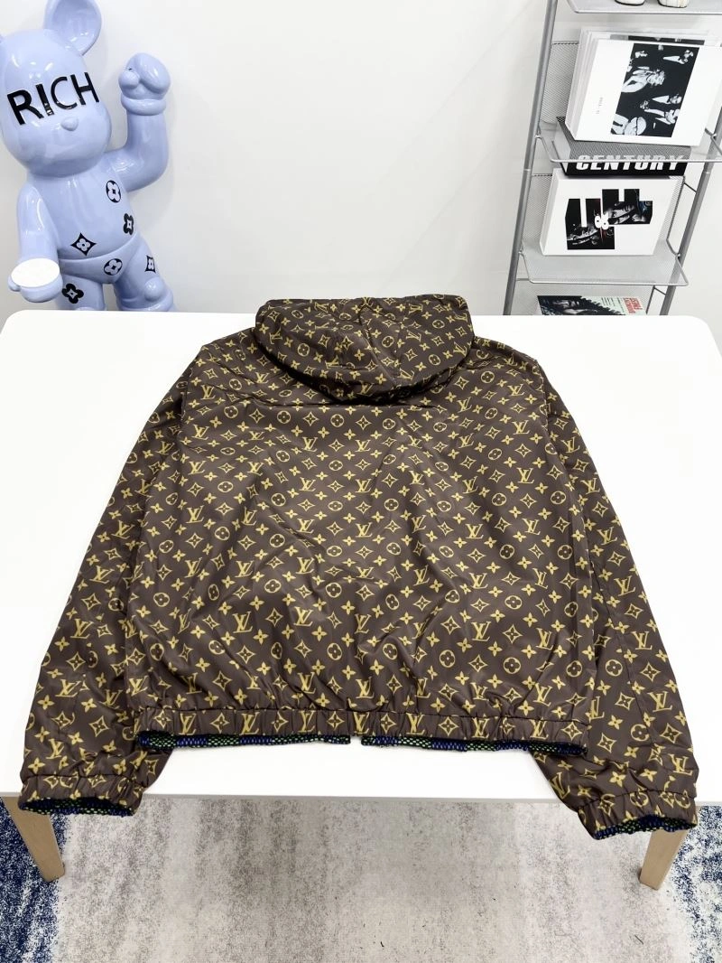 Louis Vuitton Outwear GoAnywhere 136803