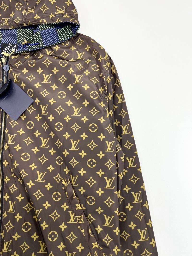 Louis Vuitton Outwear GoAnywhere 136803