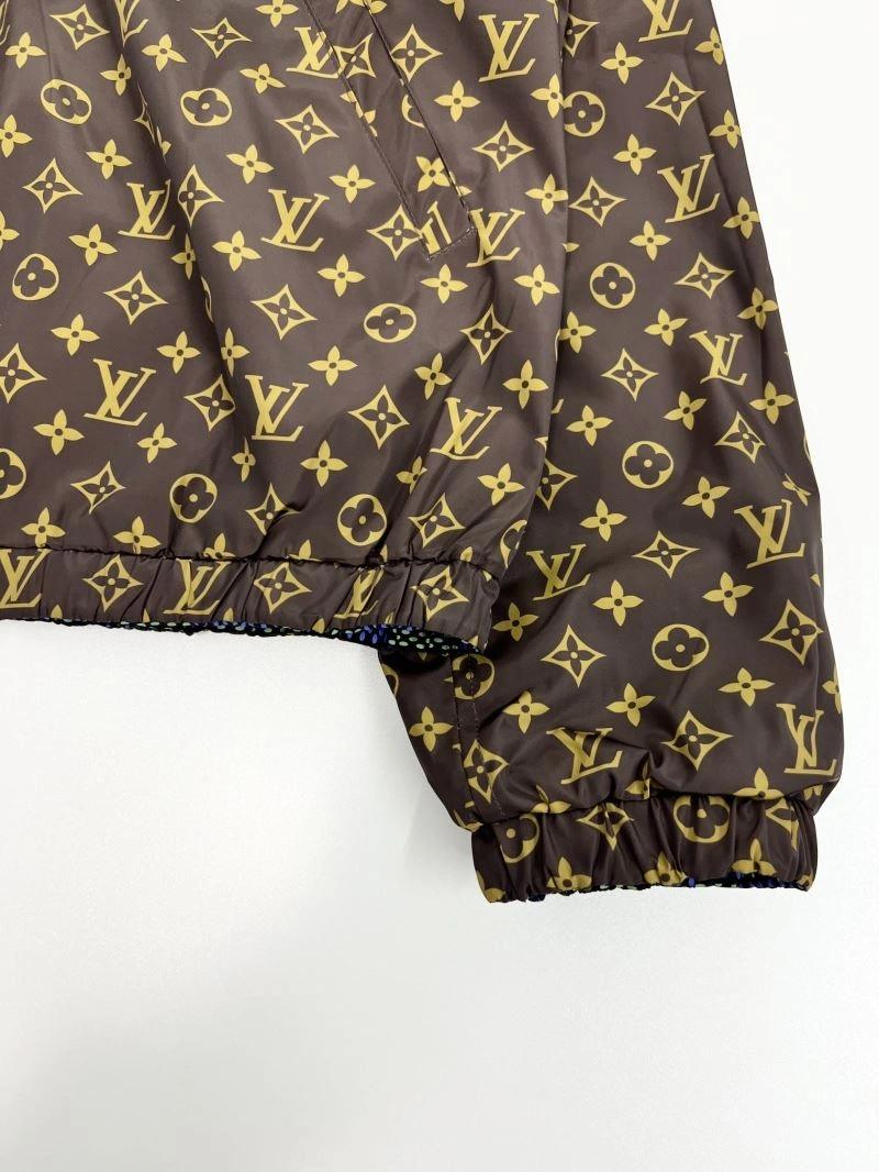 Louis Vuitton Outwear GoAnywhere 136803