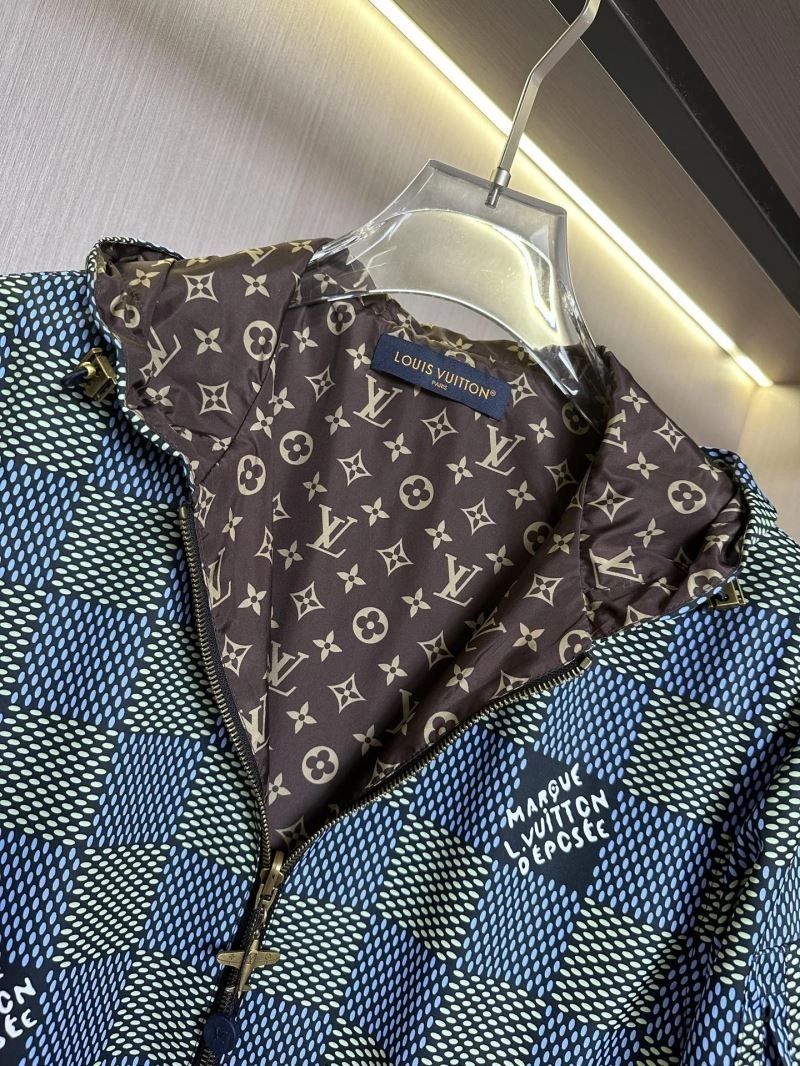 Louis Vuitton Outwear Snug 136799