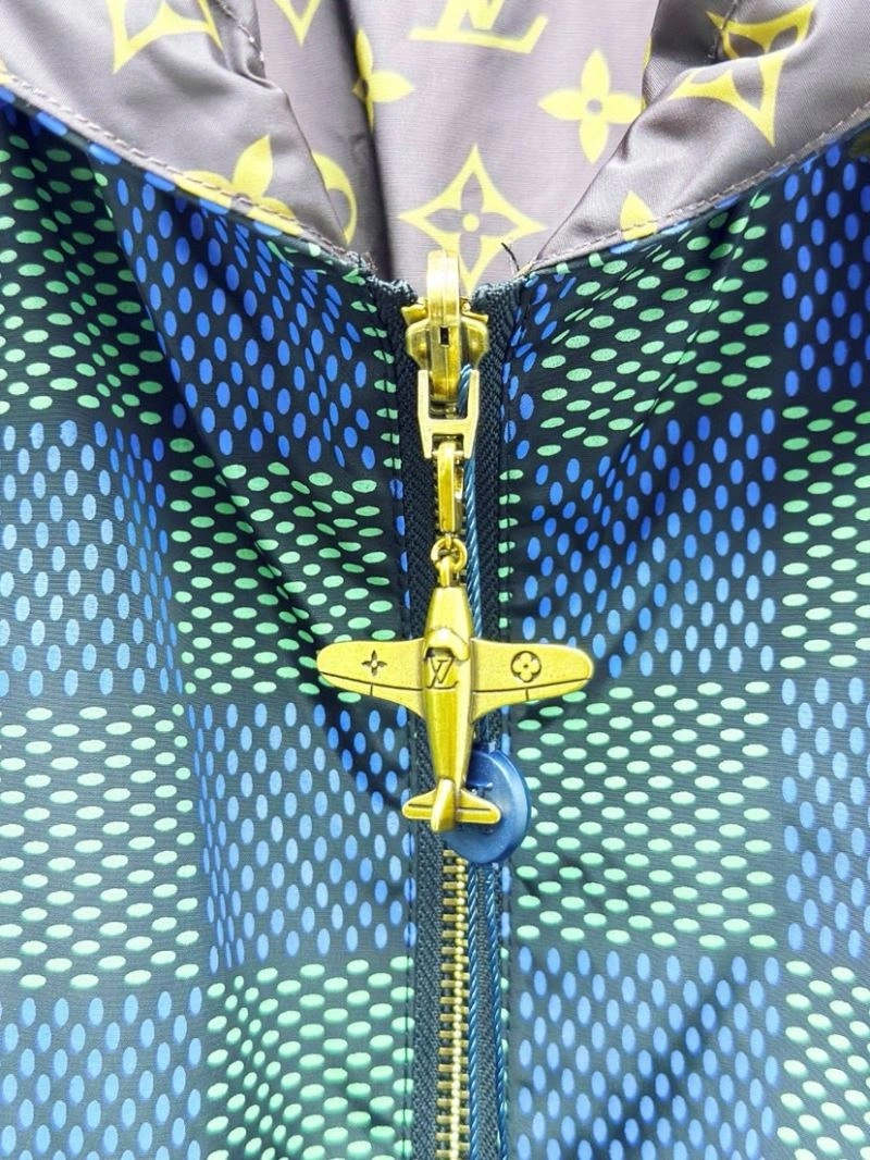 Fashionable Louis Vuitton Outwear 136787