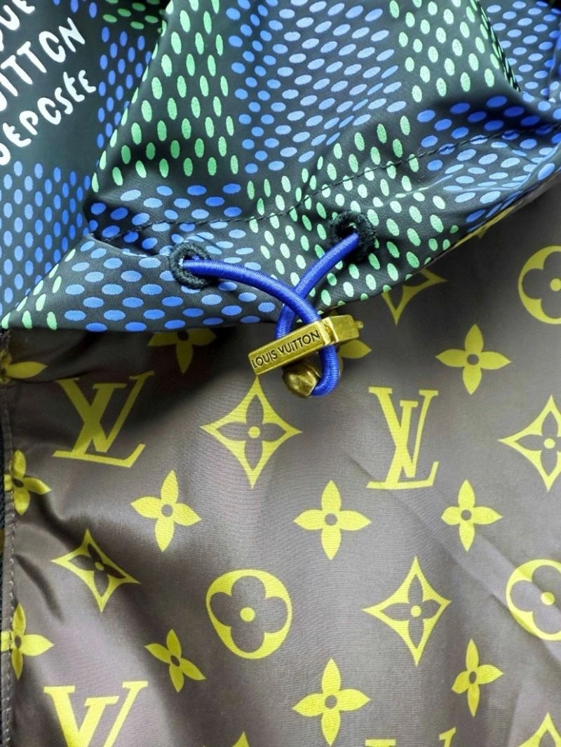 Fashionable Louis Vuitton Outwear 136787