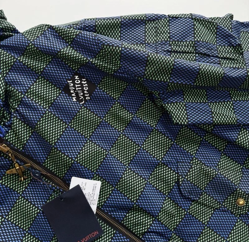 Louis Vuitton Outwear Lightweight 136785