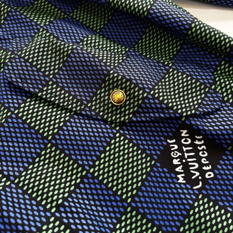 Louis Vuitton Outwear Lightweight 136785