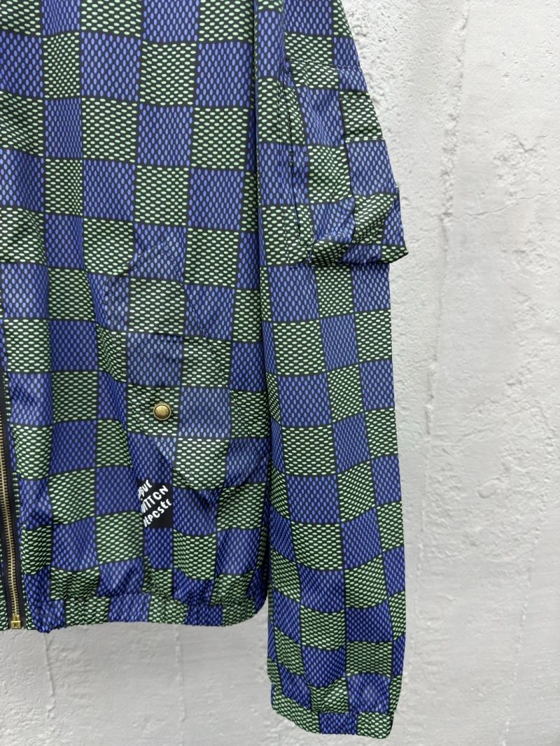 Lightweight Louis Vuitton Outwear 136790