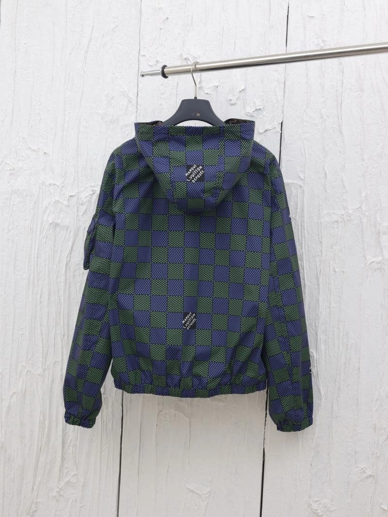 ComfortFit Louis Vuitton Outwear 136780