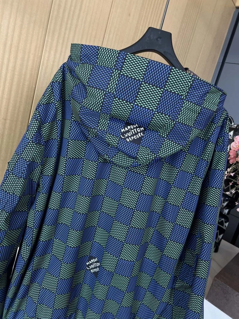 StreetReady Louis Vuitton Outwear 136775