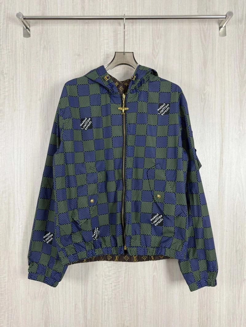 Louis Vuitton Outwear GoAnywhere 136777