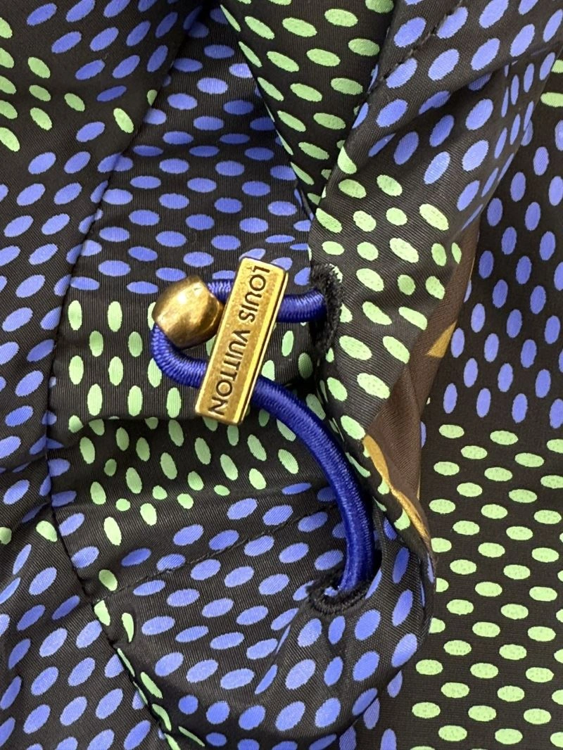 Louis Vuitton Outwear GoAnywhere 136777