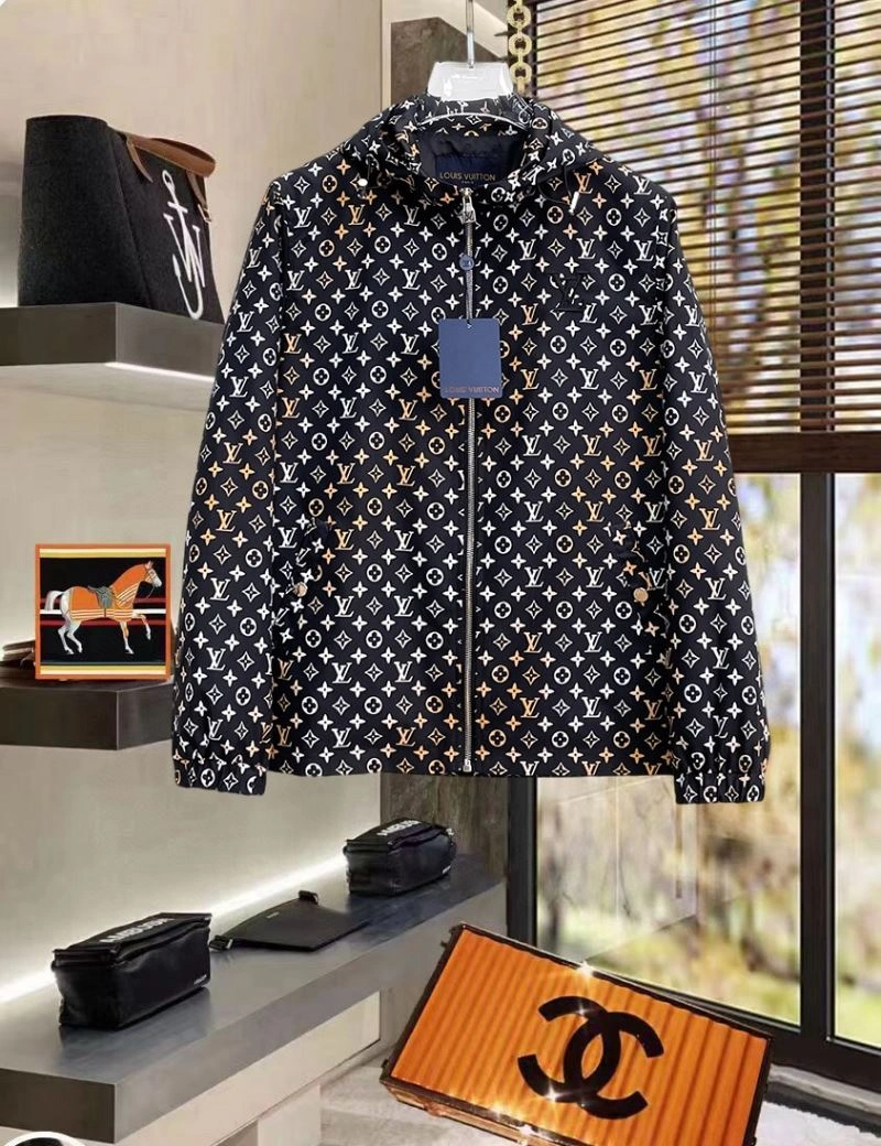TravelReady Louis Vuitton Outwear 136782
