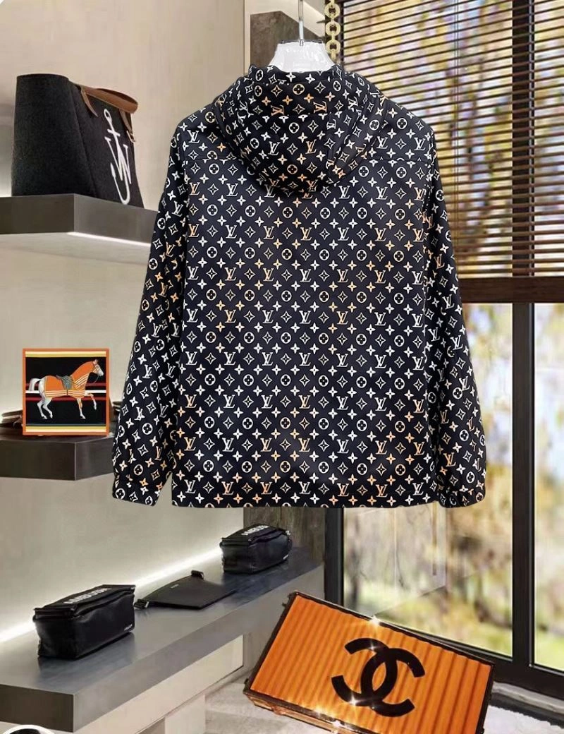 TravelReady Louis Vuitton Outwear 136782