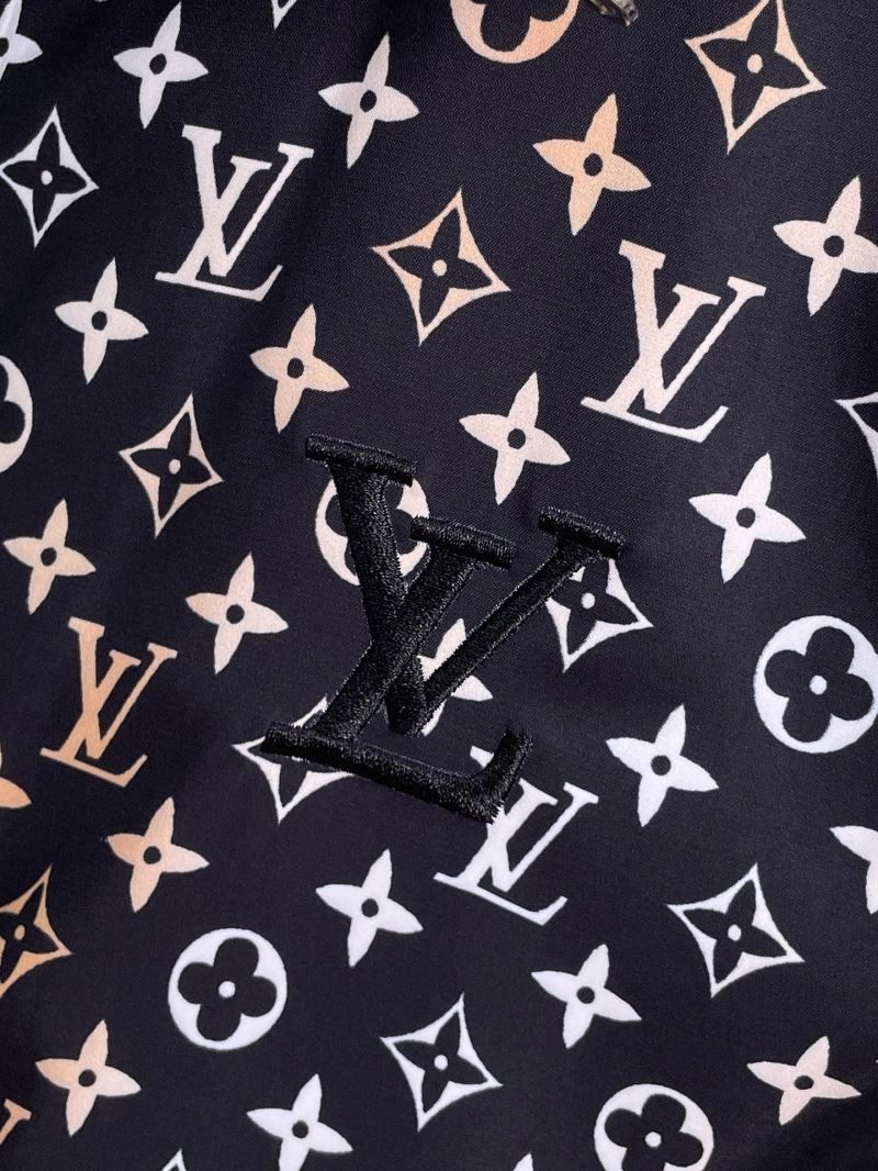 TravelReady Louis Vuitton Outwear 136782