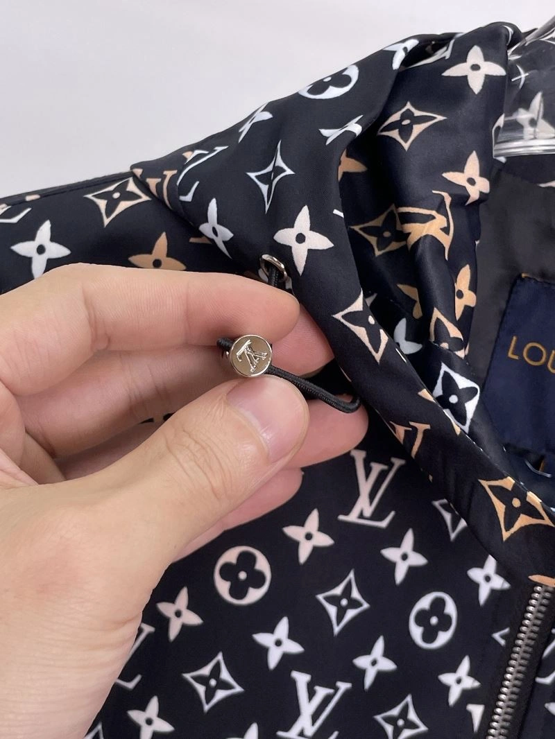 TravelReady Louis Vuitton Outwear 136782