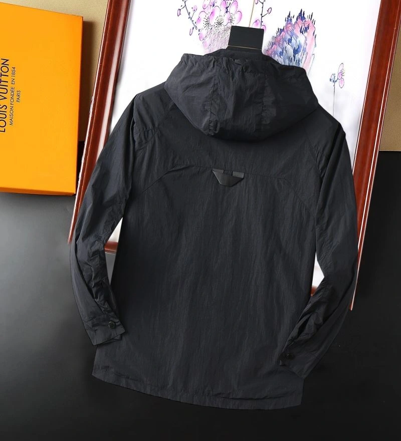 Thermal Louis Vuitton Outwear 136773