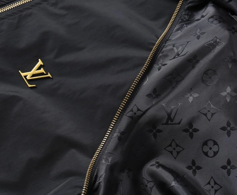 Cozy Louis Vuitton Outwear 136767