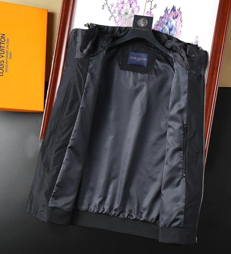 Cozy Louis Vuitton Outwear 136767