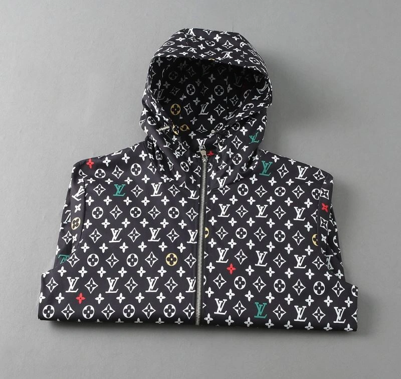 Compact Louis Vuitton Outwear 136763