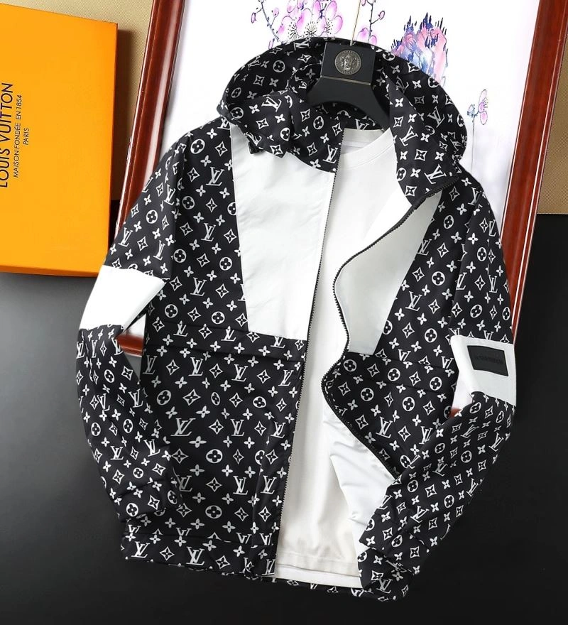 Sustainable Louis Vuitton Outwear 136771