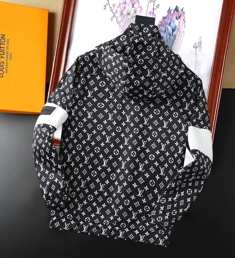 Sustainable Louis Vuitton Outwear 136771