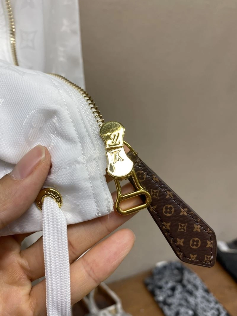 MoistureWicking Louis Vuitton Outwear 136761