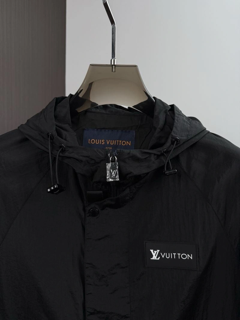 Louis Vuitton Outwear Efficient 136759