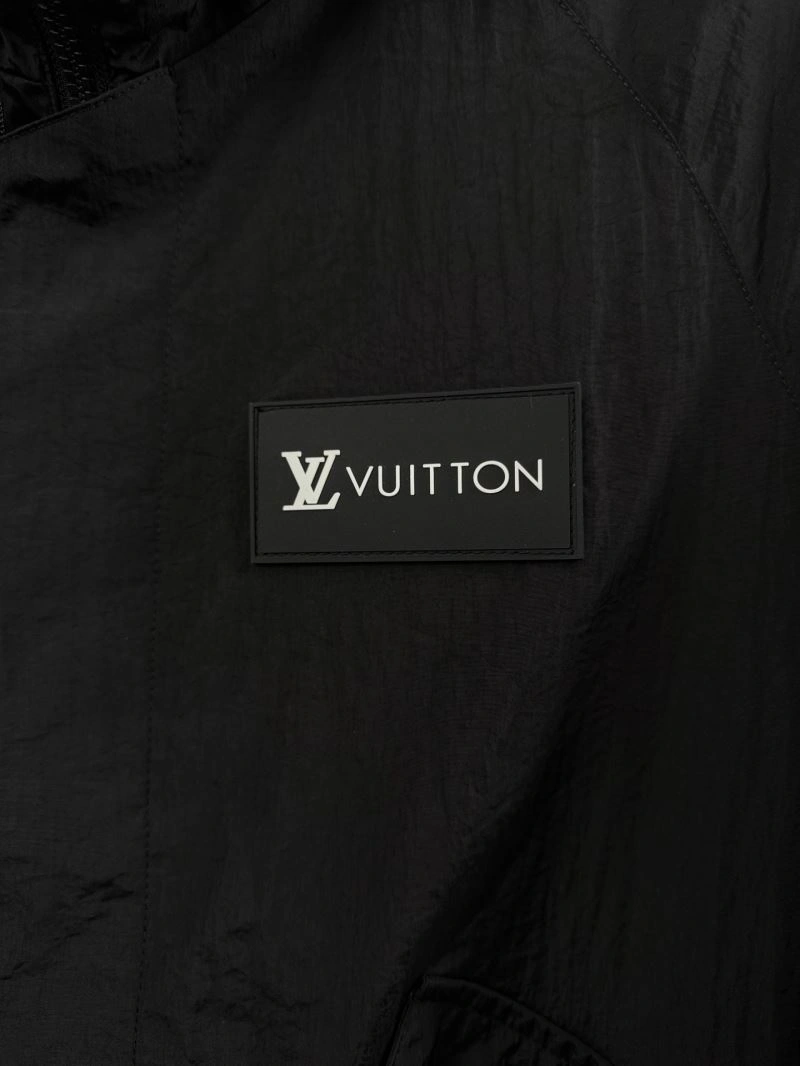 Louis Vuitton Outwear Efficient 136759