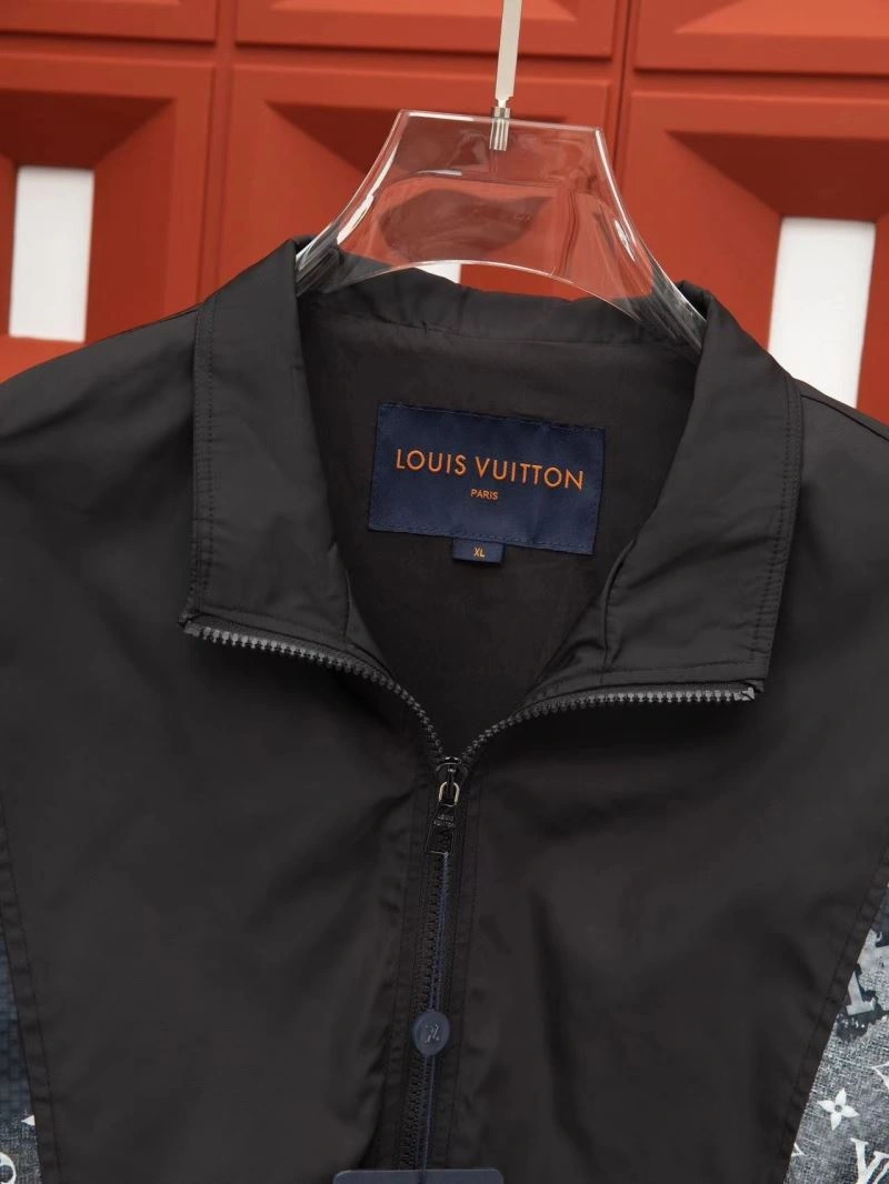 EasyMatch Louis Vuitton Outwear 136757