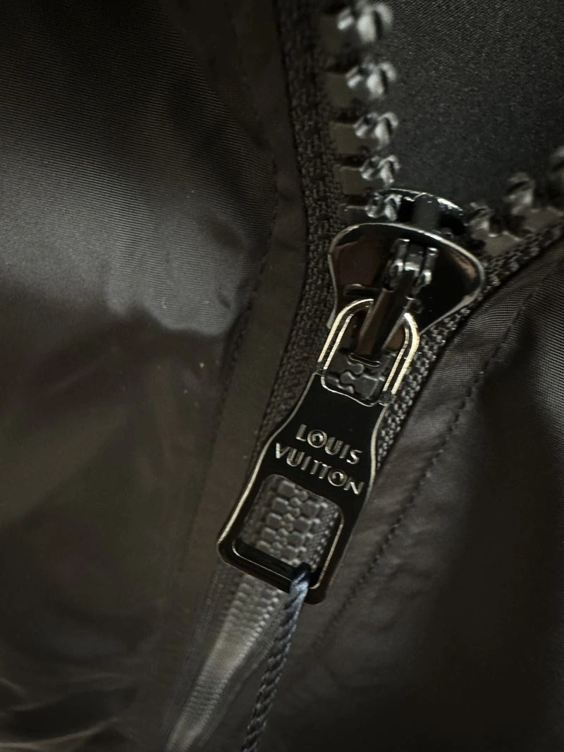 Louis Vuitton Outwear Breathable 136753