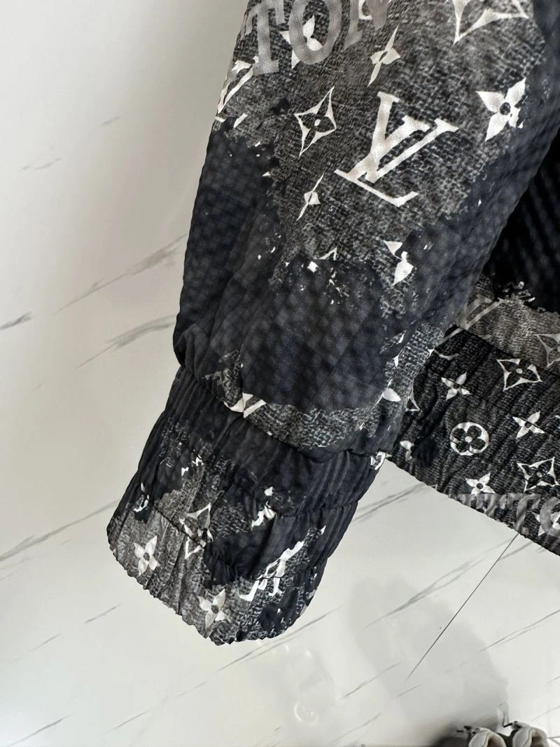 Louis Vuitton Outwear Breathable 136753