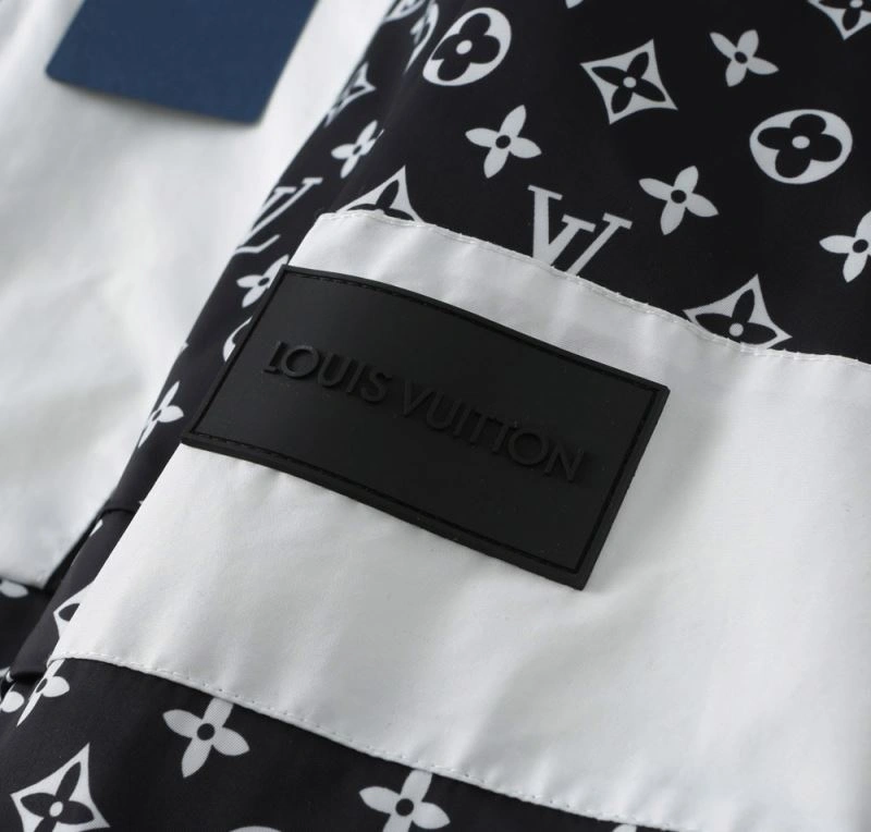 Louis Vuitton Outwear ZipUp 136755