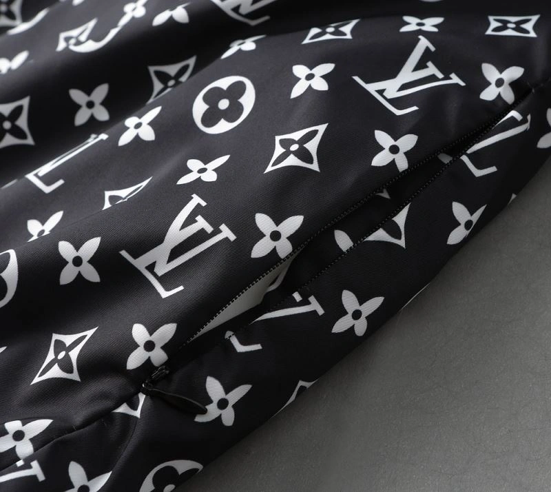 Louis Vuitton Outwear ZipUp 136755