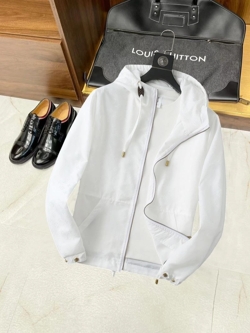 Fashionable Louis Vuitton Outwear 136745
