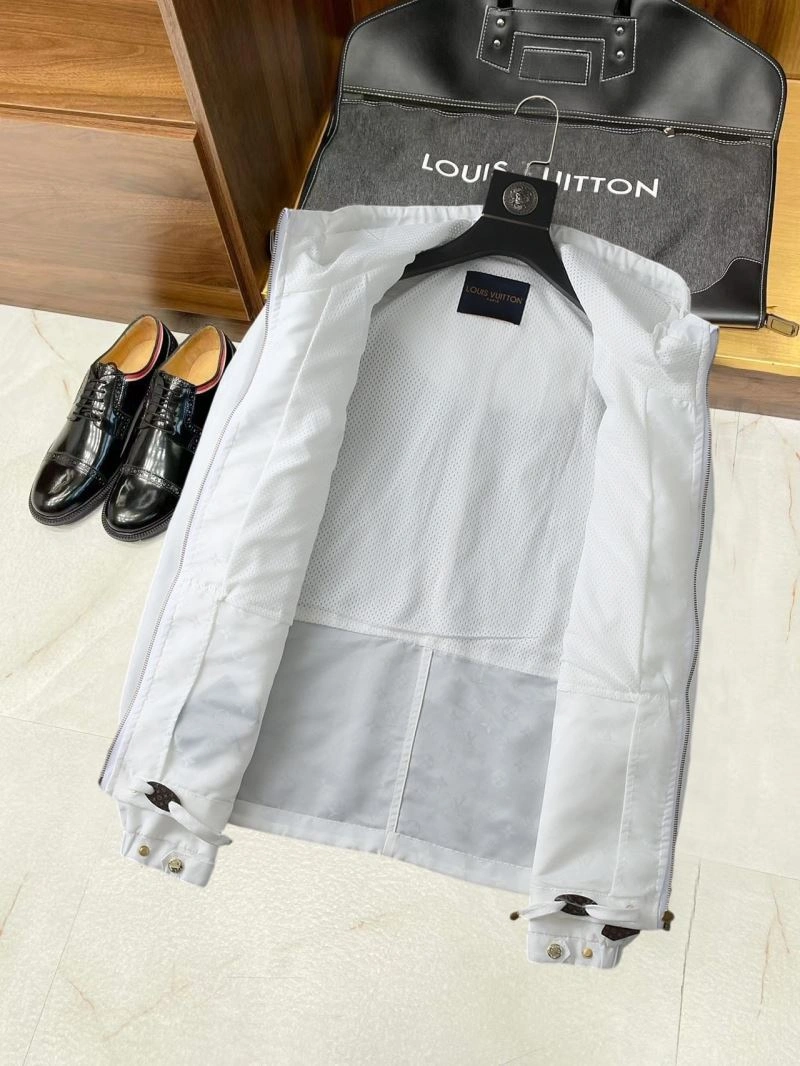 Fashionable Louis Vuitton Outwear 136745