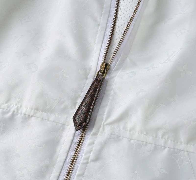 Fashionable Louis Vuitton Outwear 136745