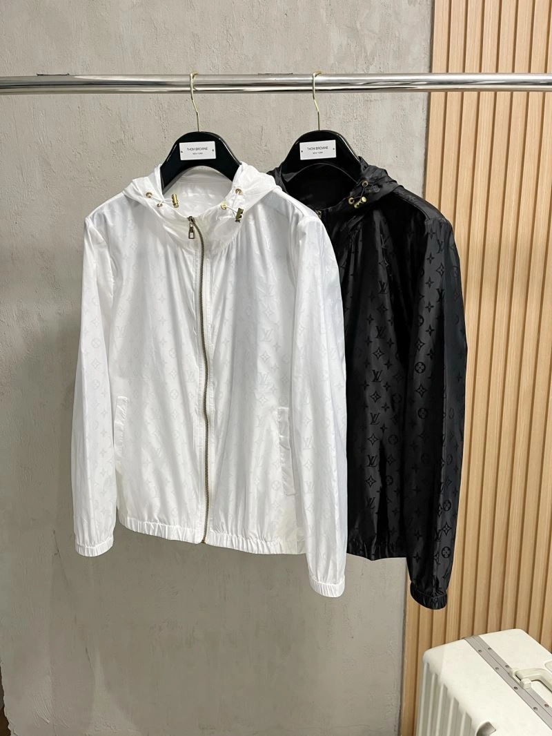 Youthful Louis Vuitton Outwear 136739
