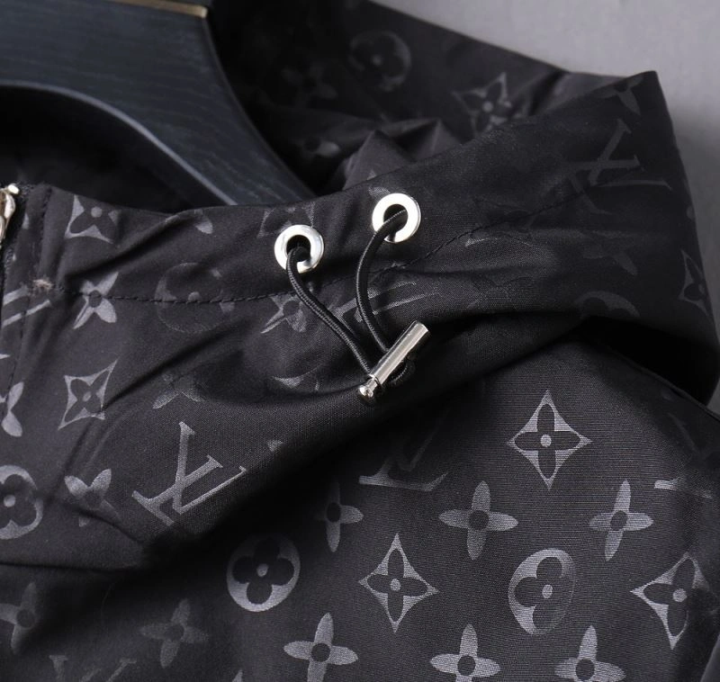 WaterResistant Louis Vuitton Outwear 136743
