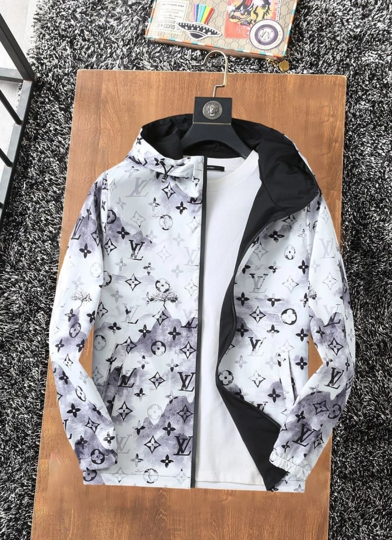 Louis Vuitton Outwear Effortless 136731