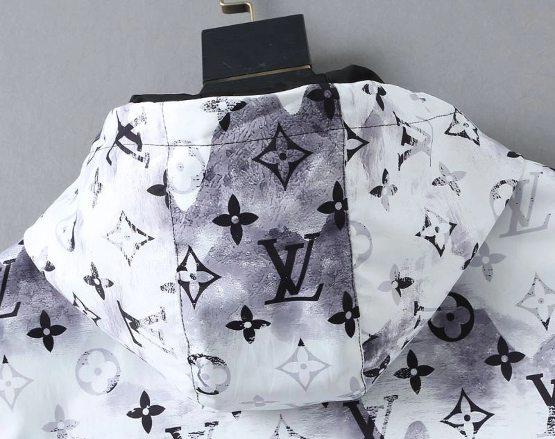 Louis Vuitton Outwear Effortless 136731