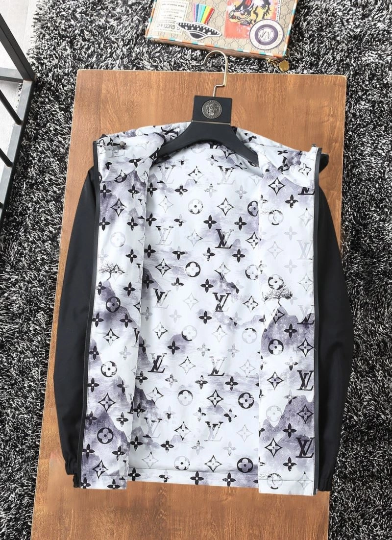Louis Vuitton Outwear Effortless 136731